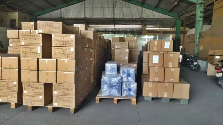 Pallet và cách kê hàng lên xe