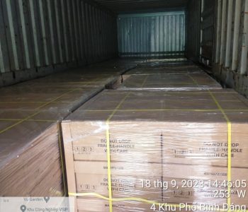 Xe tải chở hàng 15 tấn